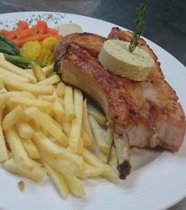 Jídlo v hotelu nebo okolí