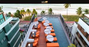 Bazén v ubytování Setai Edition nebo v jeho okolí