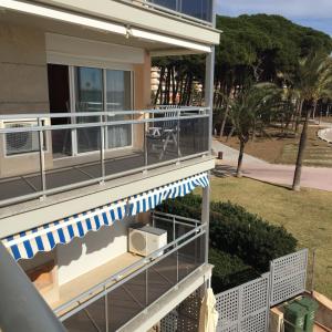 Balkón alebo terasa v ubytovaní Pineda Beach PORT AVENTURA