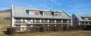 Budynek, w którym mieści się apartament