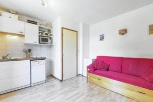 Kuchyňa alebo kuchynka v ubytovaní Résidence Le Grand Adret - Appartement 2 pièces dans une belle résidence MAE-3994