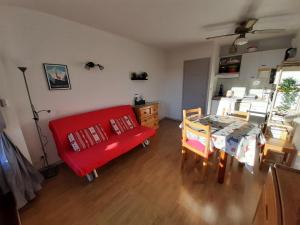 Posedenie v ubytovaní Résidence Le Grand Adret - Studio cabine MAE-2364
