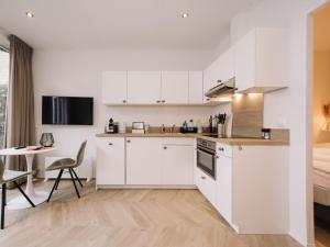 Η κουζίνα ή μικρή κουζίνα στο Suite 55, Free parking +19 φωτογραφίες