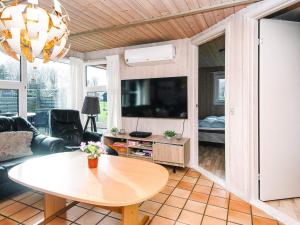 TV a/nebo společenská místnost v ubytování Luxury Retreat in Als - By Traum Ferienwohnungen
