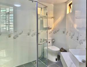 Un baño de Giang Linh Hotel