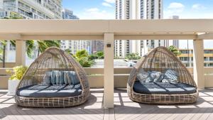 Χώρος καθιστικού στο Ala Moana Hotel 13th FL R0 2Double Beds 4Person