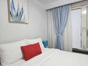 Postel nebo postele na pokoji v ubytování A Home Away-Deluxe Guest Room in Toronto