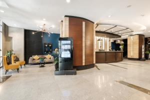 Vstupní hala nebo recepce v ubytování Greenhills Elan Hotel Modern - Newly Renovated