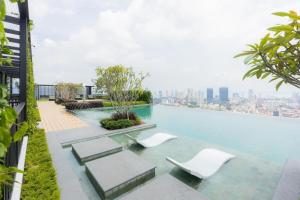 a view of the water from the roof of a building at Luxury Sky Pool 8-Pax City Centre Beacon in George Town