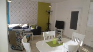 TV a/nebo společenská místnost v ubytování Apartment Sophie