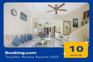 Afbeelding uit fotogalerij van Phuket-Chalong 3-Bedrooms 240m2 Private XLarge Family Villa in Chalong 