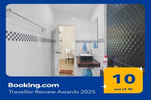Afbeelding uit fotogalerij van Phuket-Chalong 3-Bedrooms 240m2 Private XLarge Family Villa in Chalong 