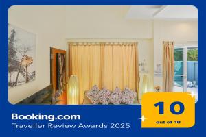 Een bed of bedden in een kamer bij Phuket-Chalong 3-Bedrooms 240m2 Private XLarge Family Villa
