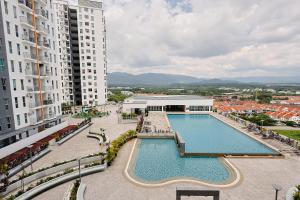 an overhead view of a swimming pool on a building at Broga View Homestay in Semenyih