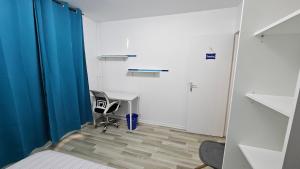 Gallery image of Sapphire room - 20 min to Paris in Créteil