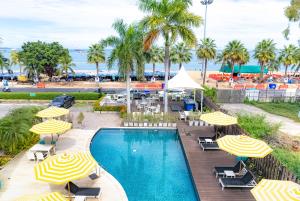 Bazén v ubytování Wave Hotel Pattaya nebo v jeho okolí