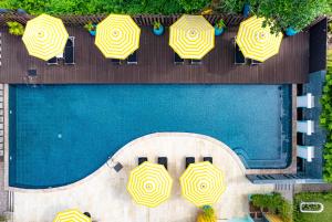 Bazén v ubytování Wave Hotel Pattaya nebo v jeho okolí