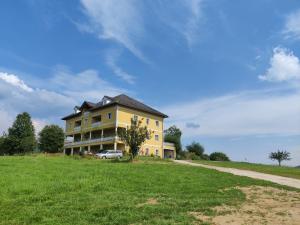 Afbeelding uit fotogalerij van Campingplatz Pfoser in Stollnberg +12 foto's