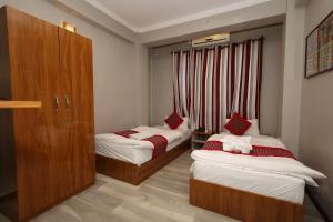 Lova arba lovos apgyvendinimo įstaigoje Bed and Pillow Hostel