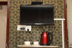 TV a/nebo společenská místnost v ubytování Bed and Pillow Hostel