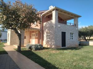 Hoone, kus villa asub