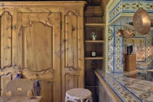 Foto sihtkohas Gstaad asuva majutusasutuse Swiss Chalet Near Gstaad: Luxury Spa Views galeriist