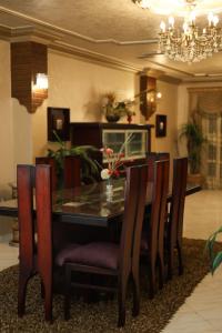 Fotografie z fotogalerie ubytování Royal Pyramids Palace Residence v Káhiře