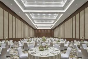 Restaurace v ubytování Yogyakarta Marriott Hotel + 37 fotografií