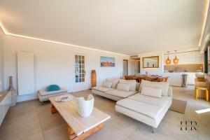 Posedenie v ubytovaní Appartement prestigieux - Pied dans l'eau