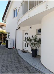 Το κτήριο όπου στεγάζεται  το διαμέρισμα