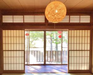 Afbeelding uit fotogalerij van #熱海古民家 #来宮神社 バーベキュー温泉 in Atami
