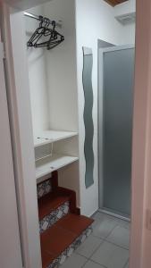 Koupelna v ubytování CrisRoom