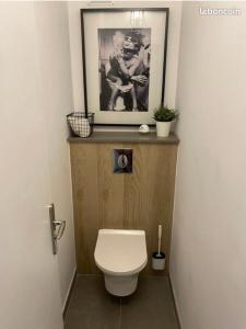 Salle de bains dans l'établissement T2 neuf avec loggia 5 min du port de Sanary
