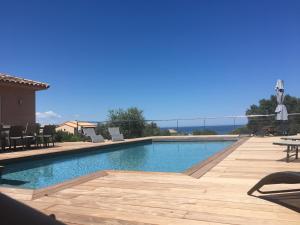 Πισίνα στο ή κοντά στο Villa vue mer, spacieuse, piscine privée