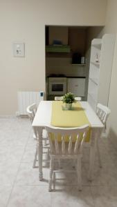 Kuchnia lub aneks kuchenny w obiekcie Apartamentos Dunamar