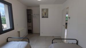 Afbeelding uit fotogalerij van #02 - Le 60 - Gîtes modernes et confortables in Villieu