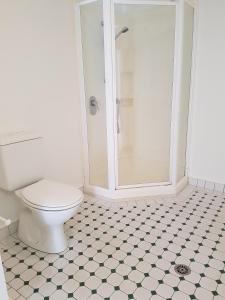 Vannituba majutusasutuses Lilypad of Three Kings Guest Rooms