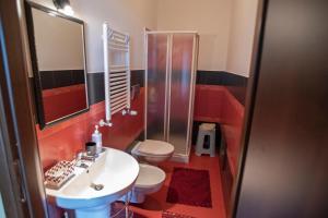 Koupelna v ubytování B&B LAVIKA PEDARA + 37 fotografií