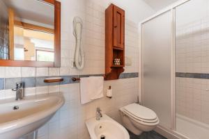 Koupelna v ubytování Hotel Lido Torre Egnazia + 37 fotografií