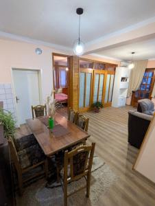 Prostor za sedenje u objektu Apartman Dunja i Miloš