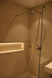 Fgroup tesisinde bir banyo