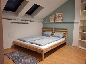 Posteľ alebo postele v izbe v ubytovaní Wohnen in Wien