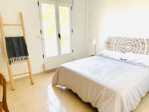 Posteľ alebo postele v izbe v ubytovaní Spacious villa in Altea Hills