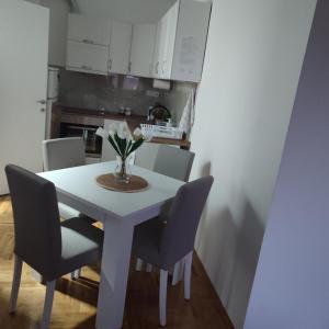 Cucina o angolo cottura di Apartman N&L