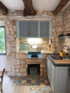 مطبخ أو مطبخ صغير في Gîte de charme champêtre