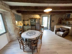 مطبخ أو مطبخ صغير في Gîte de charme champêtre