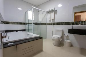 Koupelna v ubytování Hotel Amália