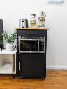 Η κουζίνα ή μικρή κουζίνα στο Chic One Bedroom Retreat in Downtown Manhattan