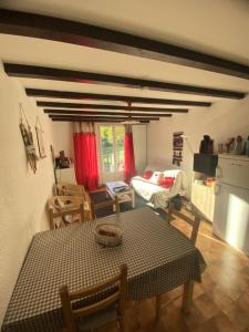 Posteľ alebo postele v izbe v ubytovaní Résidence Les Gemeaux I - Appartement trois pièces au coeur du village MAE-2304