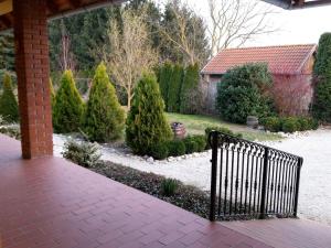 A garden outside Nosztalgia Vendégház